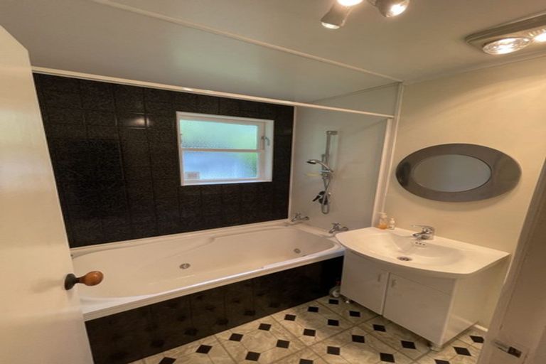 Photo of property in 370 George Street, Stokes Valley, Lower Hutt, 5019