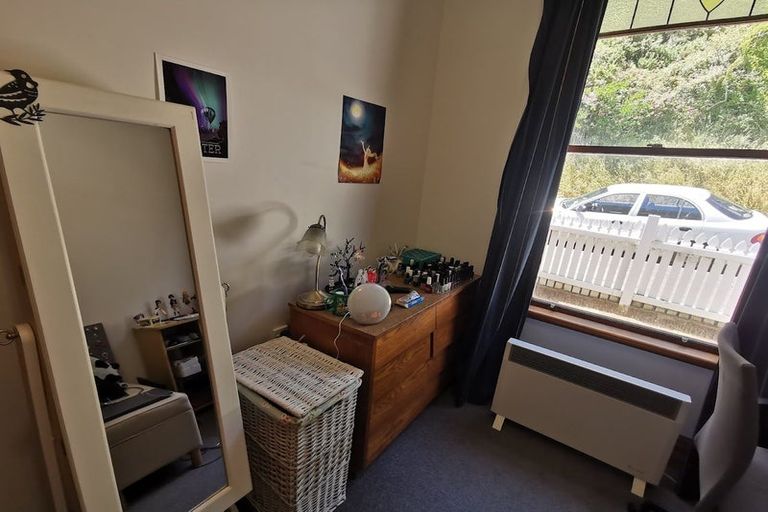 Photo of property in 138 Russell Terrace, Berhampore, Wellington, 6023