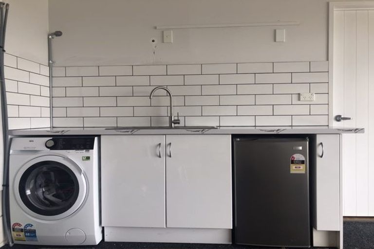 Photo of property in 283 Old North Road, Kumeu, 0892