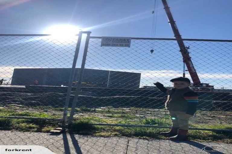 Photo of property in 1/22 Islington Avenue, New Lynn, Auckland, 0600