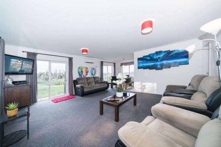 Photo of property in 17 King Street, Halcombe, Feilding, 4779