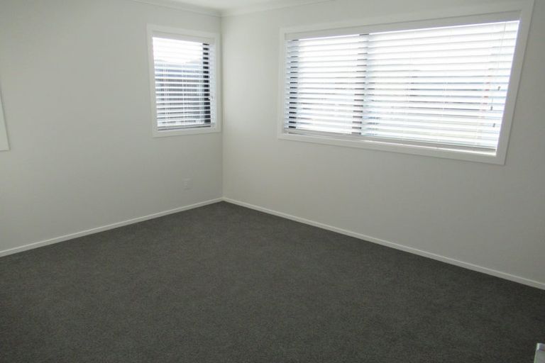 Photo of property in 38 Mawai Hakona Drive, Wallaceville, Upper Hutt, 5018