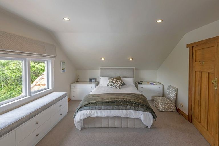 Photo of property in 17 Beere Haven Road, Seatoun, Wellington, 6022