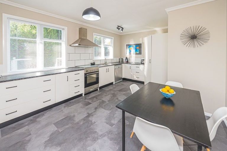 Photo of property in 10 Ward Street, Aramoho, Whanganui, 4500