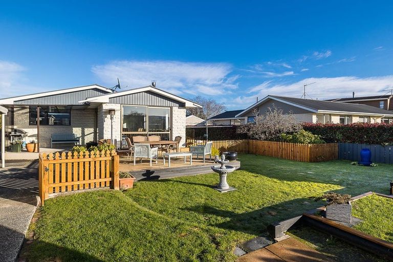 Photo of property in 13 Walnut Place, Mosgiel, 9024