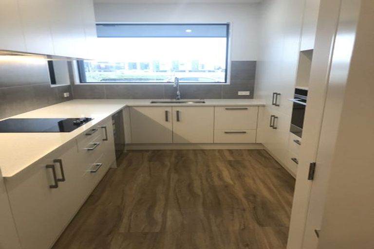 Photo of property in 33 Peihana Road, Hobsonville, Auckland, 0616