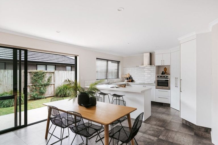 Photo of property in 10 Fearnley Grove, Pyes Pa, Tauranga, 3112