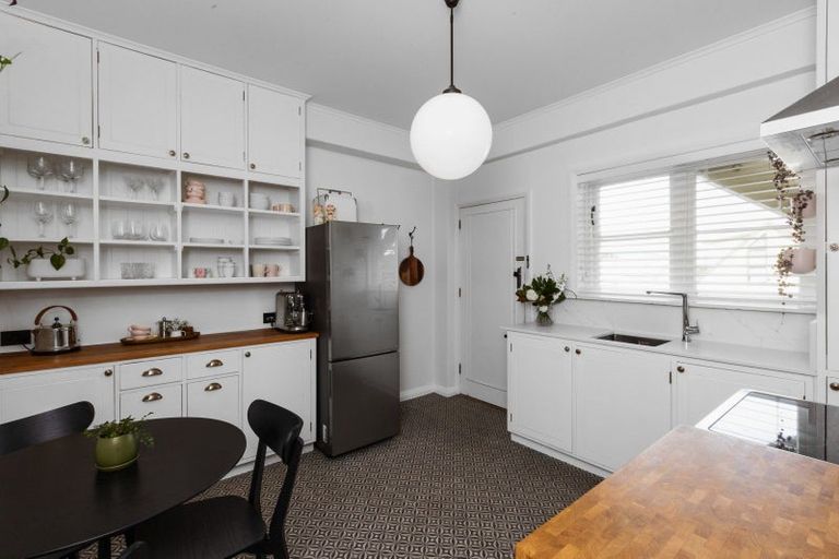 Photo of property in 541a Marine Parade, Napier South, Napier, 4110