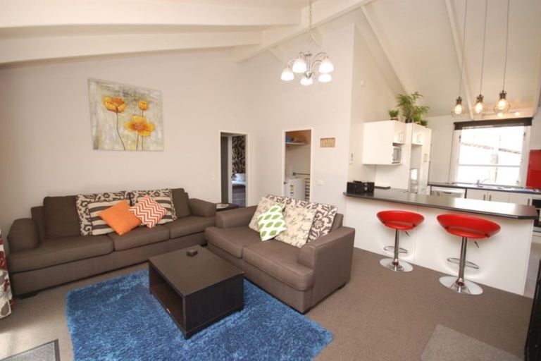 Photo of property in 68 Matuku Street, Two Mile Bay, Taupo, 3330