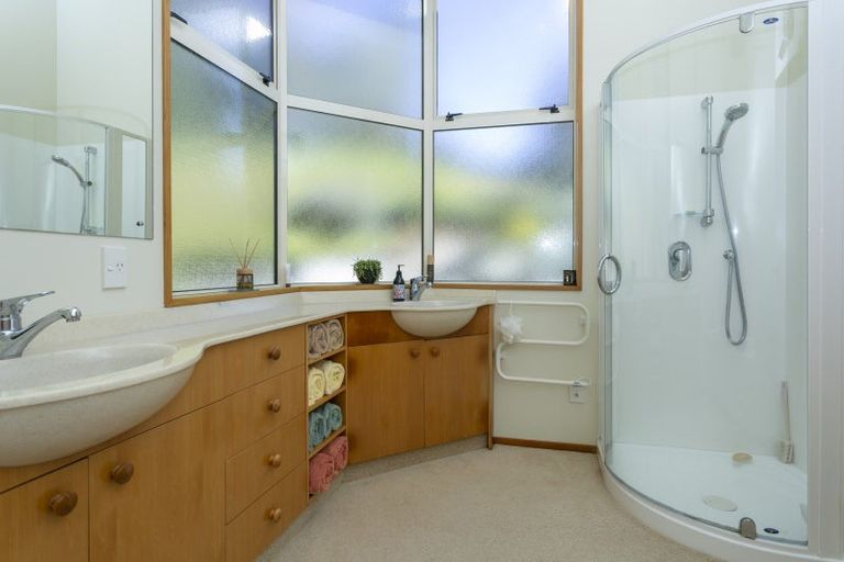 Photo of property in 15 Cherry Lane, Acacia Bay, Taupo, 3330