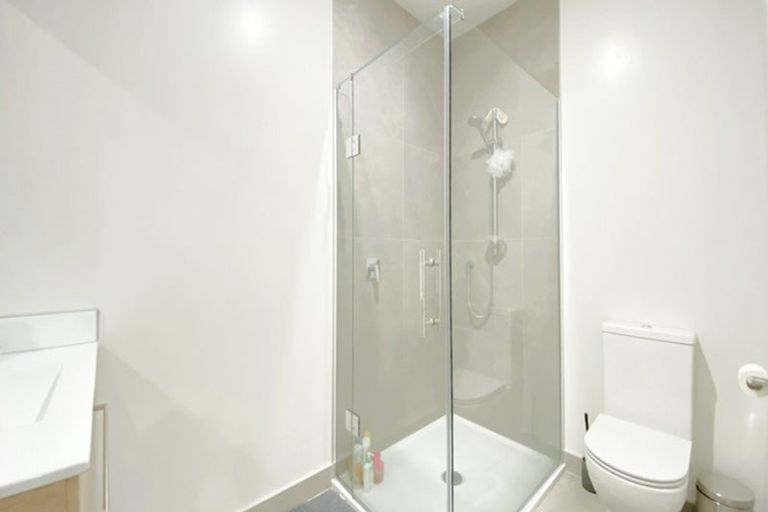 Photo of property in 13 Whakarato Way, Takanini, 2112