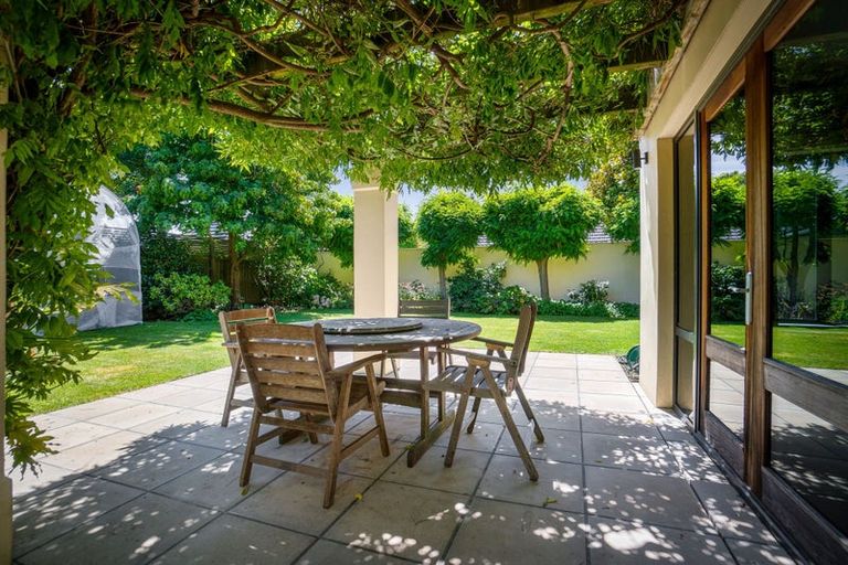 Photo of property in 97 Fendalton Road, Fendalton, Christchurch, 8014