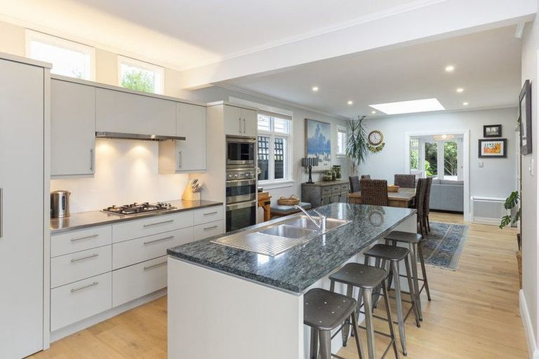 Photo of property in 16 Brenchley Avenue, Strowan, Christchurch, 8052