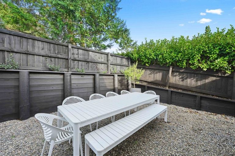 Photo of property in 2/10 Gallants Place, Flagstaff, Hamilton, 3210