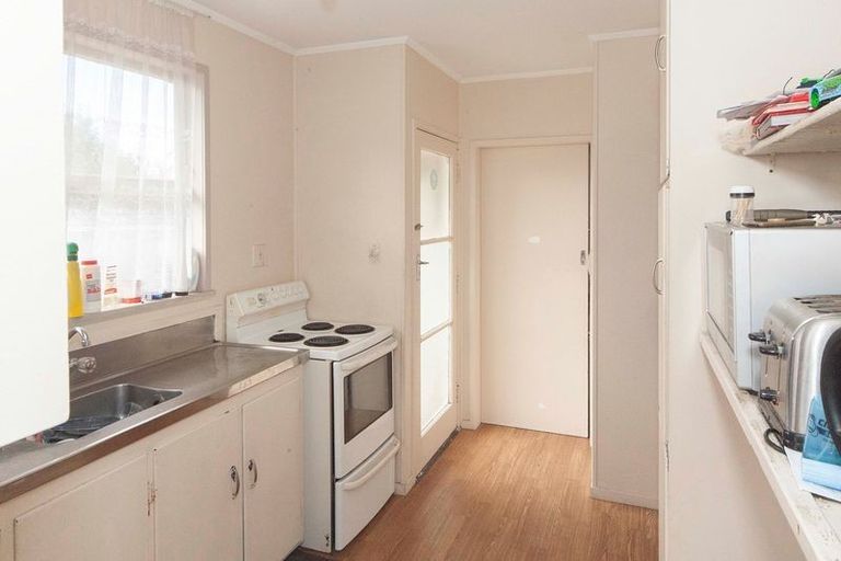 Photo of property in 99 Universal Drive, Henderson, Auckland, 0610