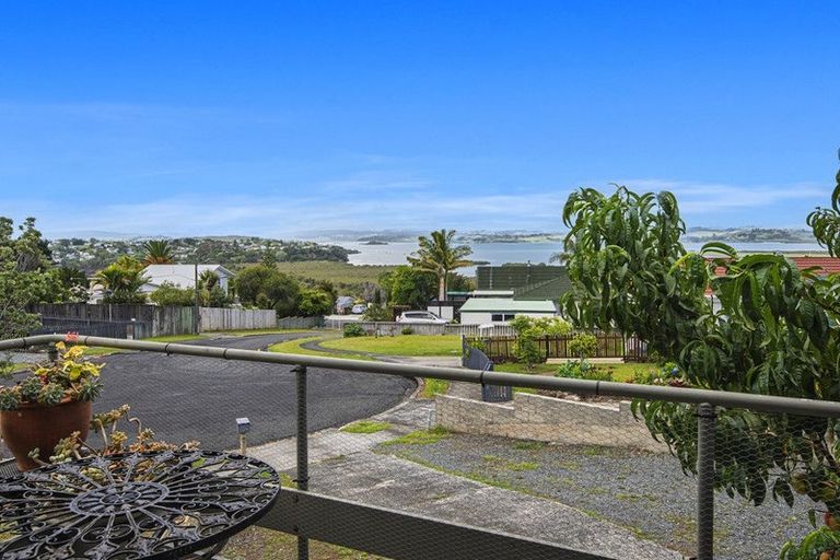 Photo of property in 7 Leonard Place, Onerahi, Whangarei, 0110