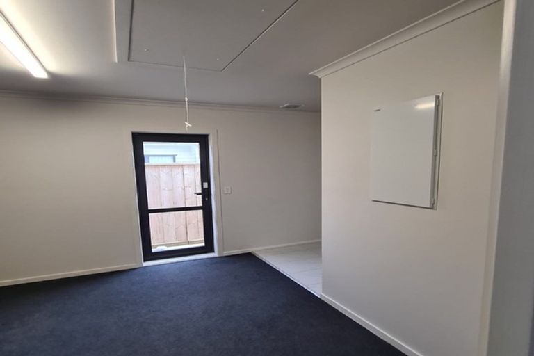 Photo of property in 28 Manor Park Road, Manor Park, Lower Hutt, 5019