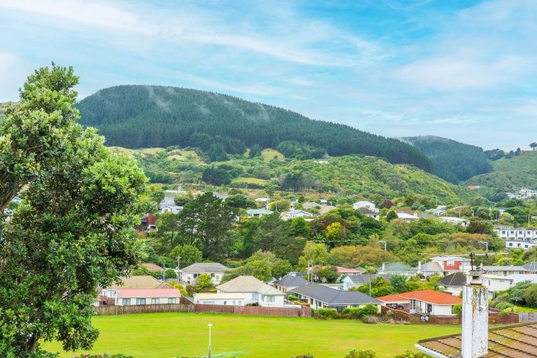 Photo of property in 367 Main Road, Tawa, Wellington, 5028