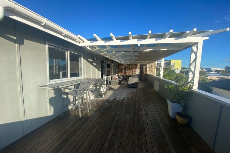 Photo of property in 8 Surfside Lane, Ruakaka, 0116