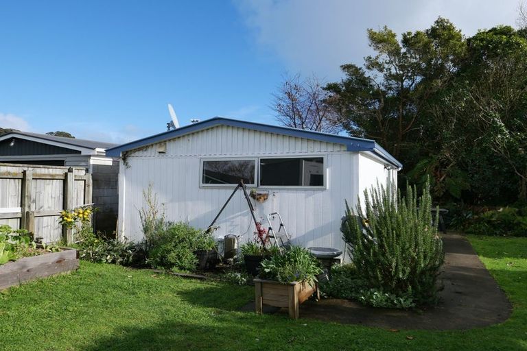 Photo of property in 61 Alexander Road, Raumati Beach, Paraparaumu, 5032