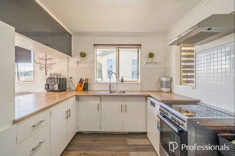 Photo of property in 110 Holborn Drive, Stokes Valley, Lower Hutt, 5019