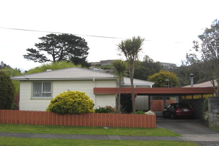 Photo of property in 24 Oranga Street, Marfell, New Plymouth, 4310