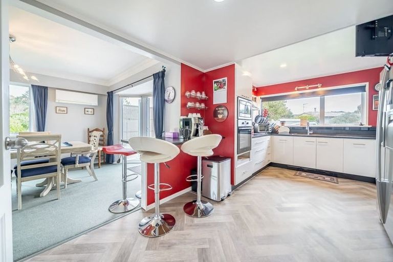 Photo of property in 4 Cabin Lane, Whitby, Porirua, 5024