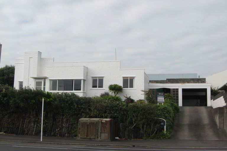 Photo of property in 150 Molesworth Street, New Plymouth, 4312