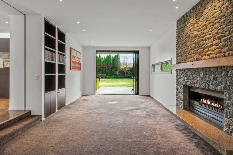 Photo of property in 243 Ilam Road, Ilam, Christchurch, 8041