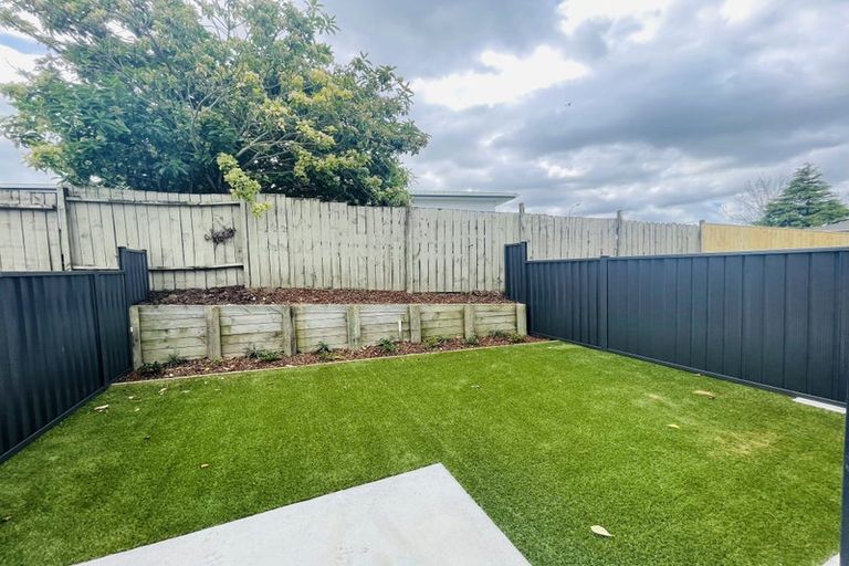 Photo of property in 6a Melleray Place, Randwick Park, Auckland, 2105