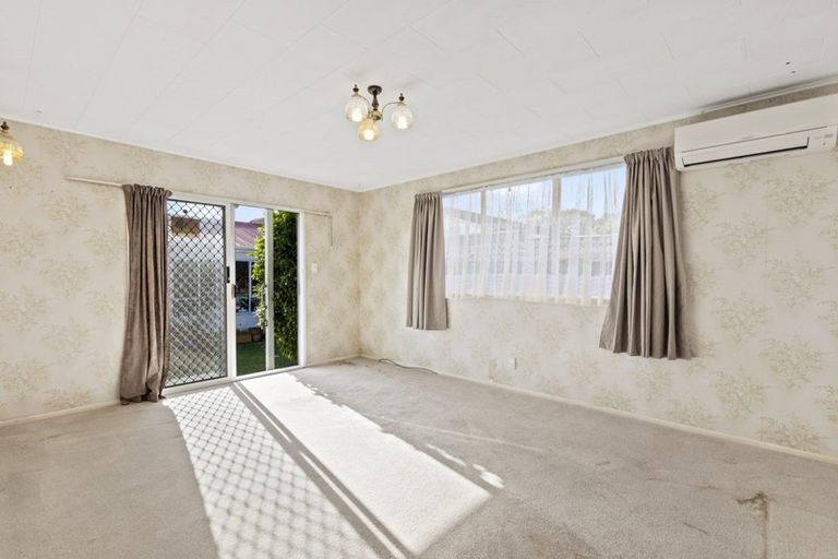 Photo of property in 49 Seddon Street, Wallaceville, Upper Hutt, 5018