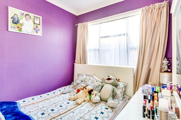 Photo of property in 415 Massey Street, Akina, Hastings, 4122