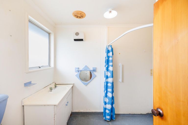 Photo of property in 1/976 Tremaine Avenue, Roslyn, Palmerston North, 4414