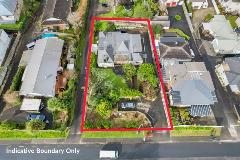 Photo of property in 72 Ridge Road, Howick, Auckland, 2014