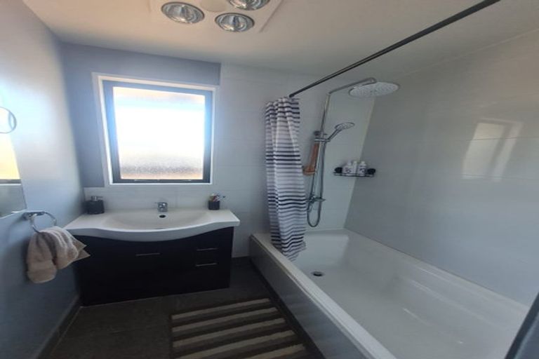 Photo of property in 70 Hills Road, Edgeware, Christchurch, 8013