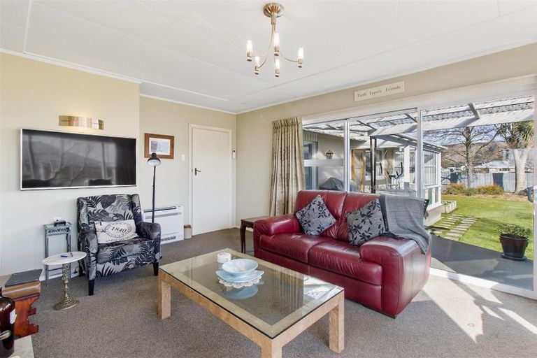 Photo of property in 1 Bond Street, Waimate, 7924