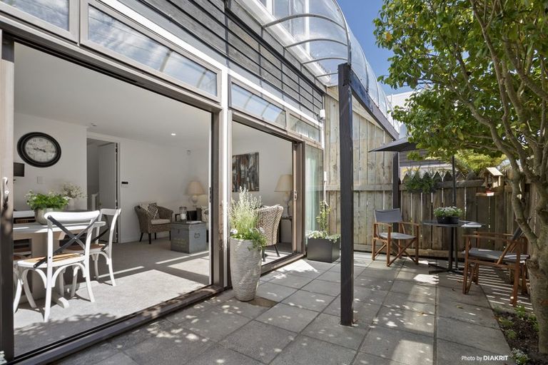 Photo of property in 1 Austin Street, Mount Victoria, Wellington, 6011