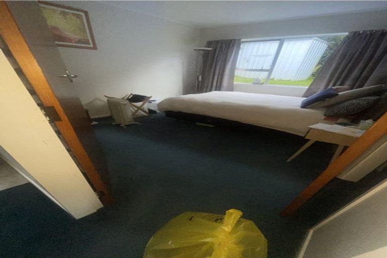 Photo of property in 62b Baylands Drive, Newlands, Wellington, 6037