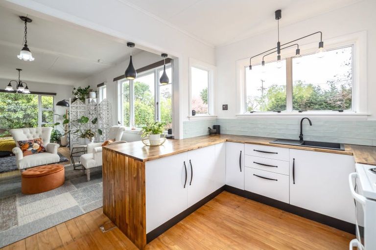 Photo of property in 422 High Street South, Carterton, 5713