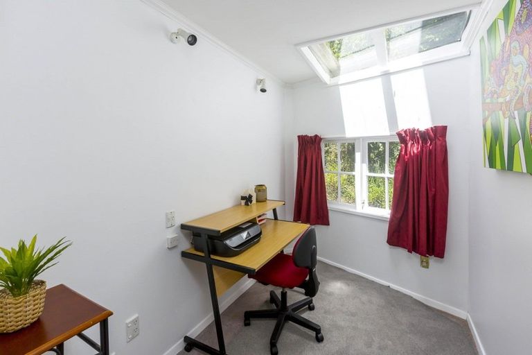 Photo of property in 3 Lord Street, Stokes Valley, Lower Hutt, 5019