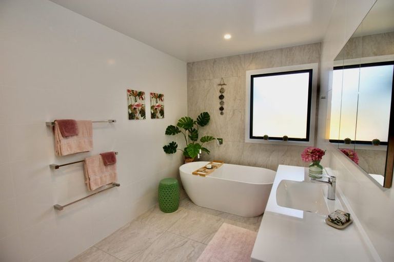 Photo of property in 45 Leeward Drive, Whitianga, 3510