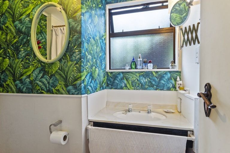 Photo of property in 116 Lake Terrace, Taupo, 3330