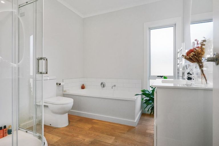 Photo of property in 27 County Drive, Hawera, 4610