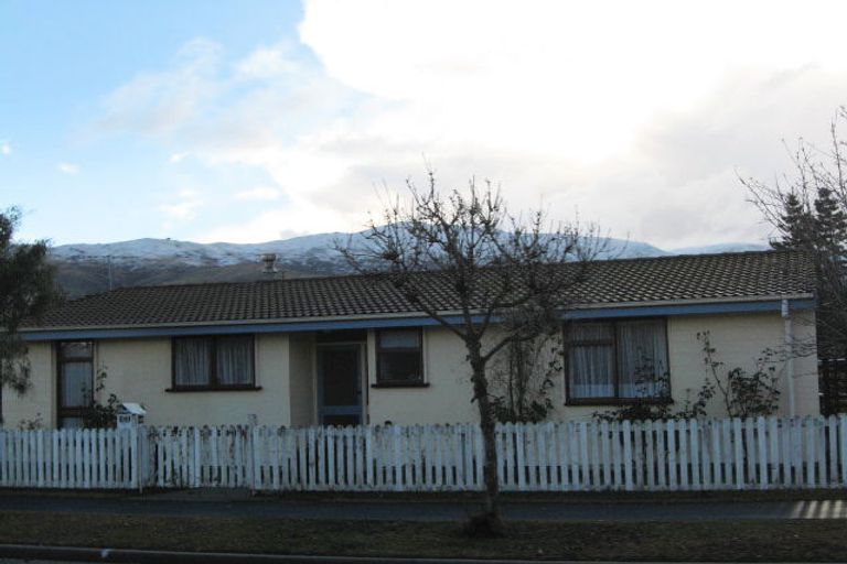 Photo of property in 102 Waenga Drive, Cromwell, 9310