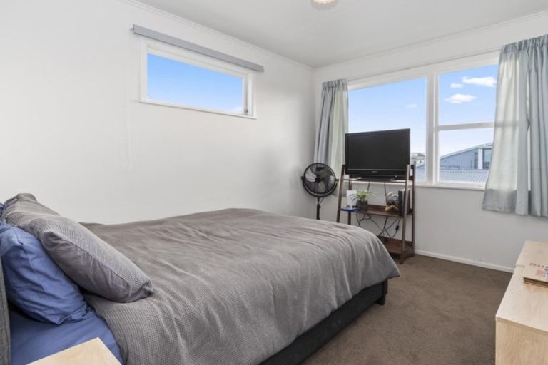 Photo of property in 22 Karewa Parade, Papamoa Beach, Papamoa, 3118