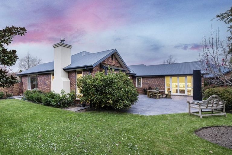 Photo of property in 28 Glen Oaks Drive, Northwood, Christchurch, 8051