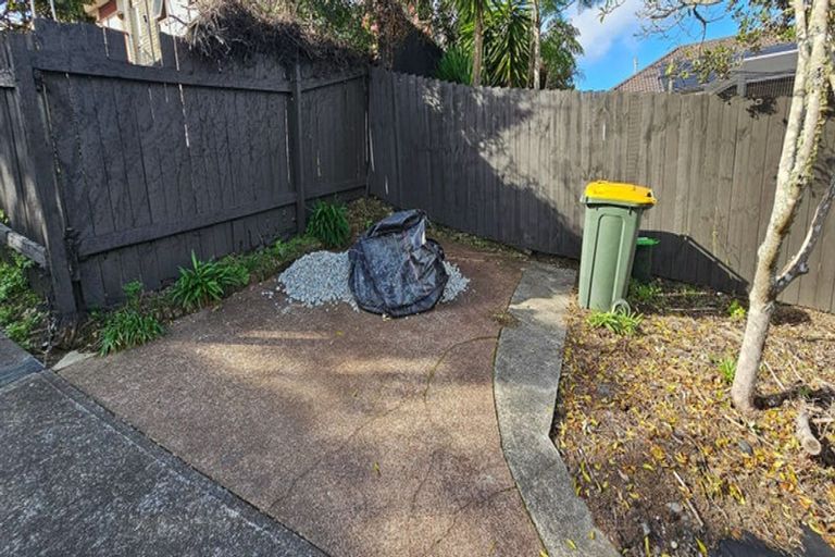 Photo of property in 1/13 Montclair Rise, Browns Bay, Auckland, 0630