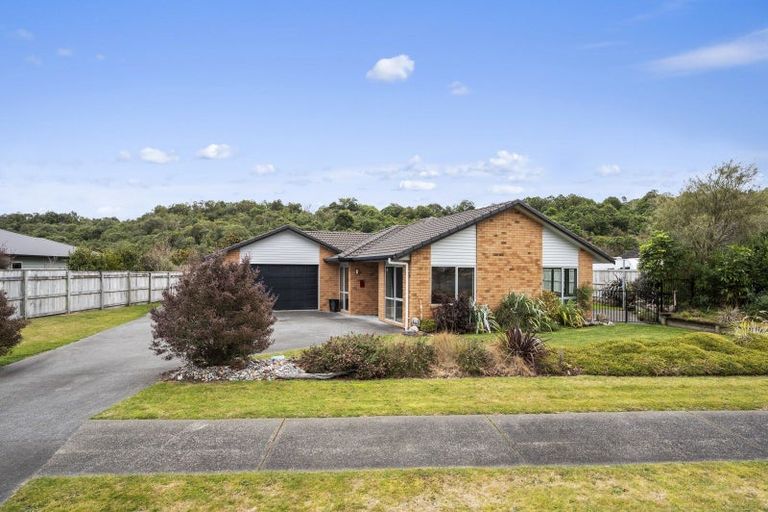 Photo of property in 41 Pukeko Way, Kinloch, Taupo, 3377