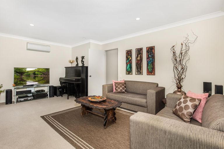 Photo of property in 45 Blackwood Drive, Wattle Downs, Auckland, 2103