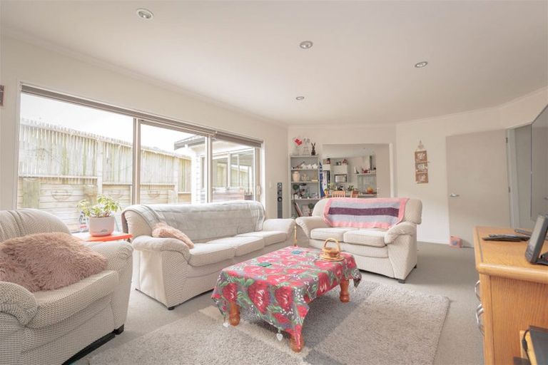 Photo of property in 36 Mauldeth Terrace, Churton Park, Wellington, 6037